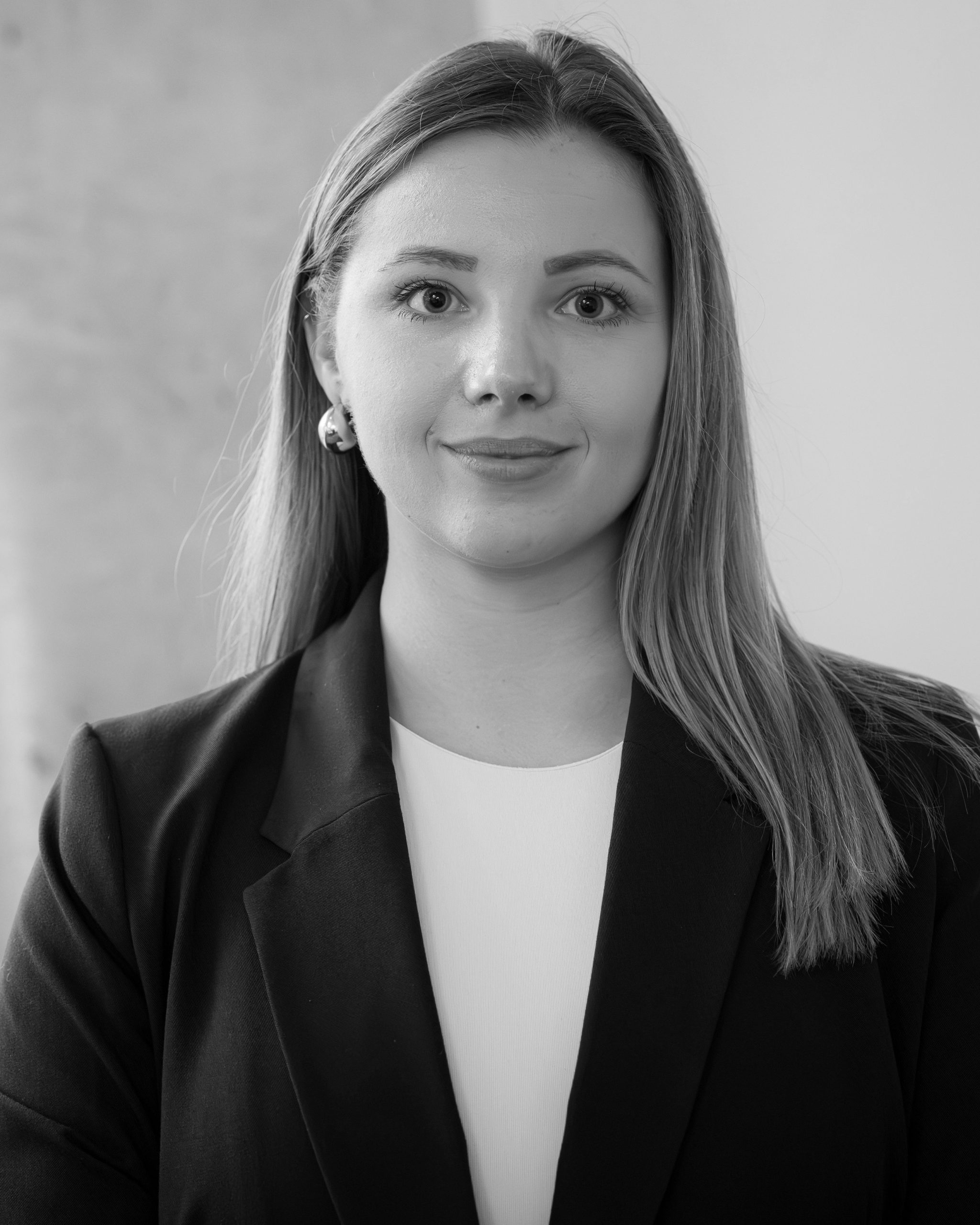Franzi_Headshot B&W crop