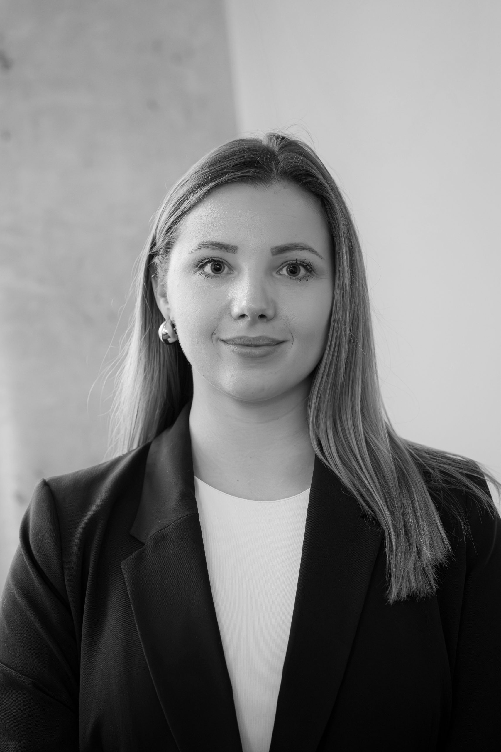 Franzi_Headshot B&W